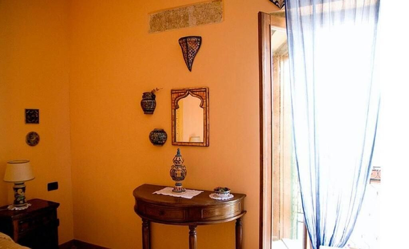 Bathroom 5, L ' Arabo e il Normanno, Palermo