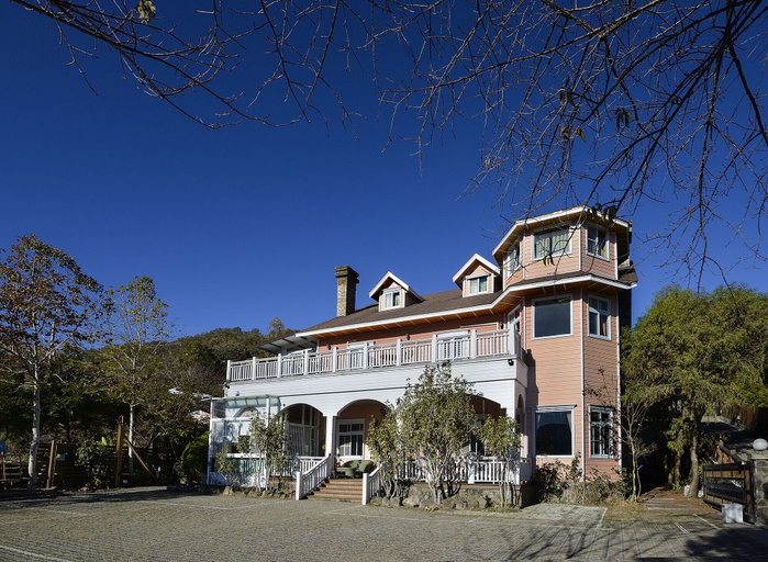 Exterior & Views 2, Aurora Villa, Nantou