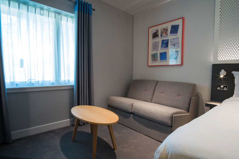 Bedroom 2, Lodge at Solent, Hampshire