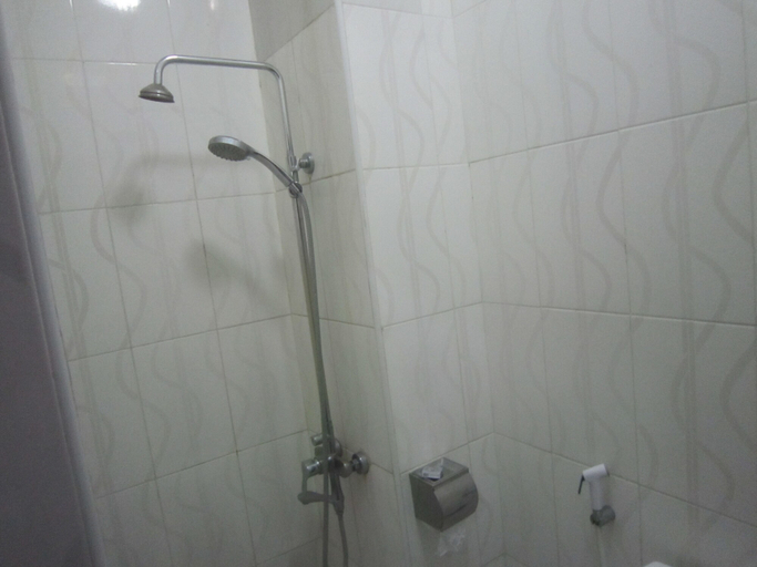 Bathroom 5, Butterfly Hoteltz, Ilala