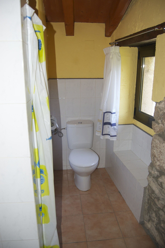 Bathroom, Casa Rural El Callís, Girona