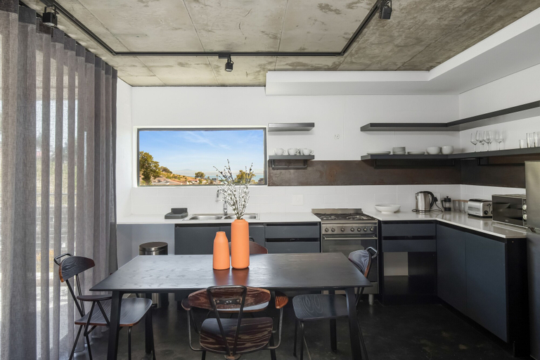 Others 5, FortyOnL 612, City of Cape Town