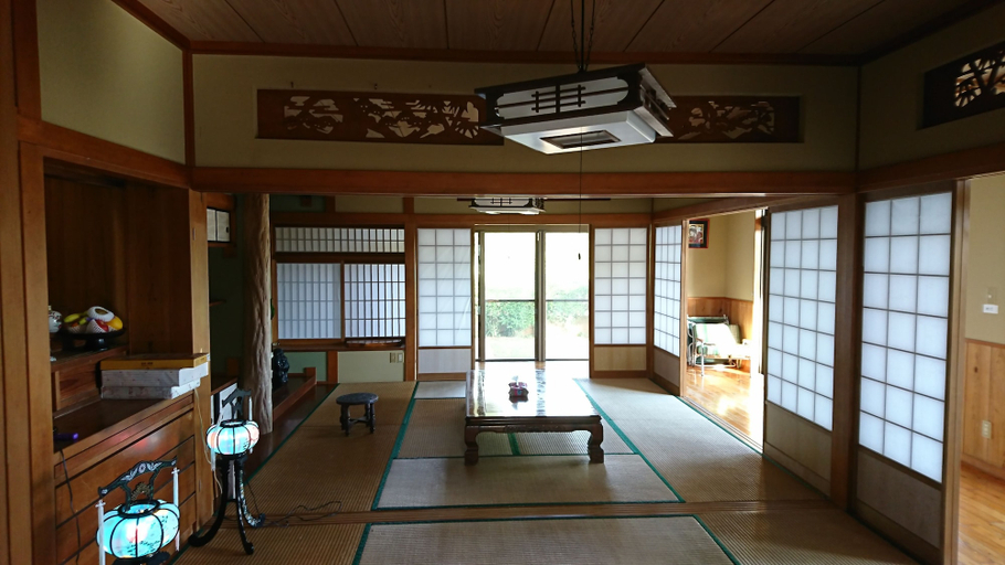 Others 3, Kawaraya-Ikinpata, Motobu