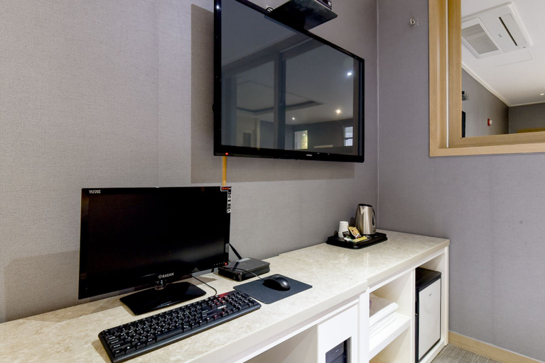 Others 5, W Hotel, Yangsan