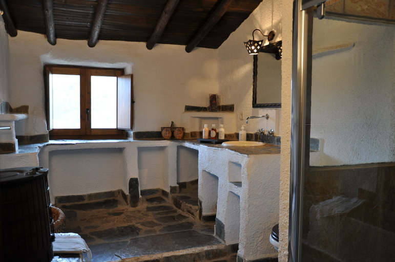 Bathroom 4, Finca La Ramallosa, Cáceres