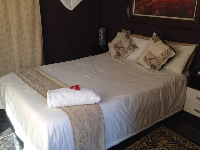Bedroom 2, First City Lodge, Kalomo