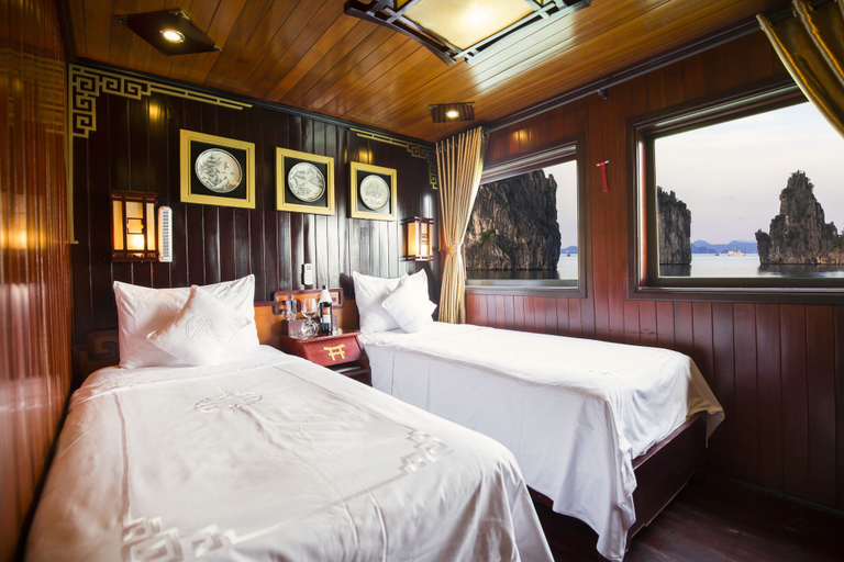 Bedroom 3, Dragons' Pearl Junk, Hạ Long