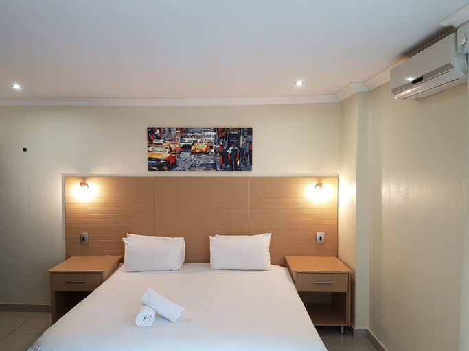 Bedroom 2, Ilawu Inn, Umgungundlovu