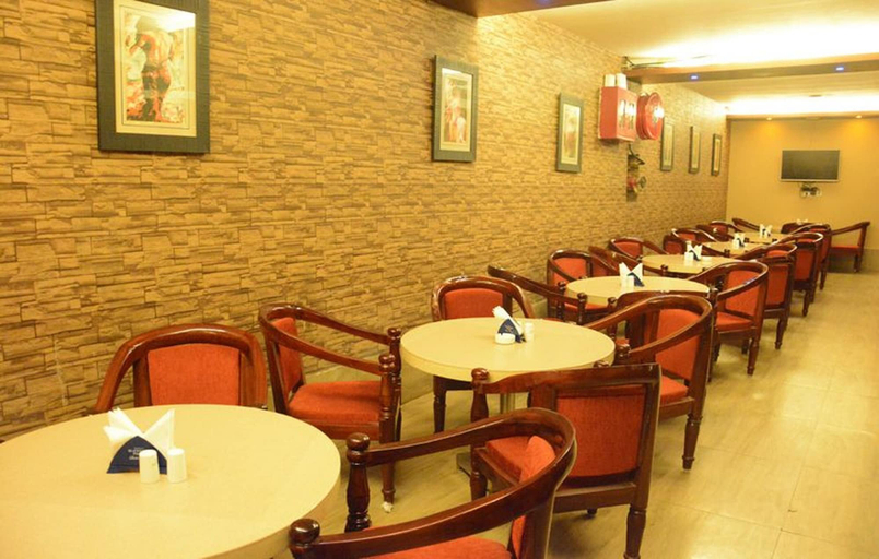 Food & Drinks 4, Hotel Eden Roc, Khordha