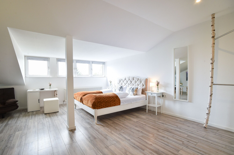 Bedroom 3, Habitat Esslingen, Esslingen