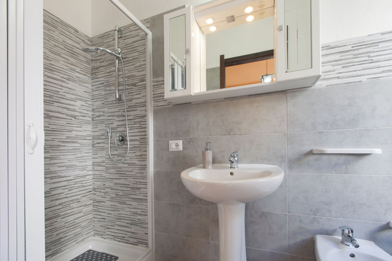 Bathroom 4, Casa Vacanze Ela, Cagliari