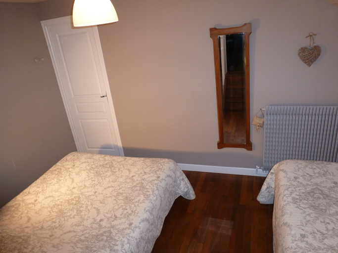 Bedroom 4, Ferme de Bonavis - Chambres d'Hôtes, Nord