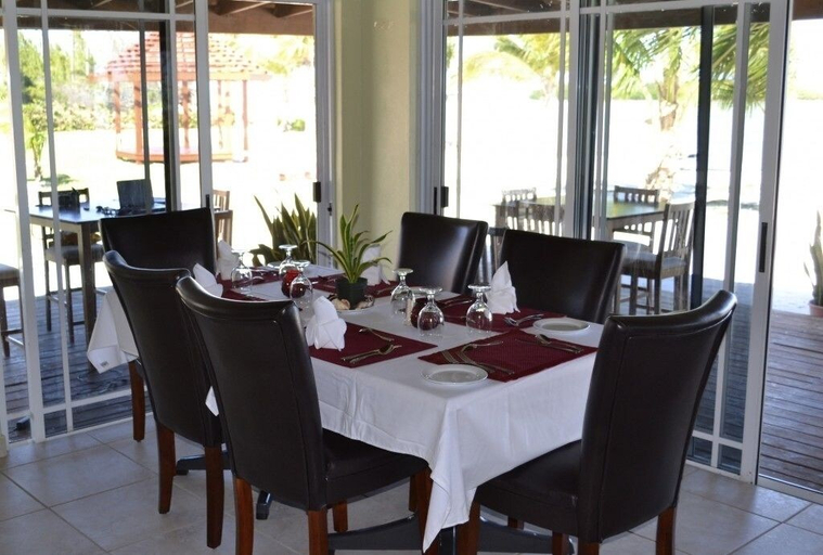 Food & Drinks 3, Swains Cay Lodge