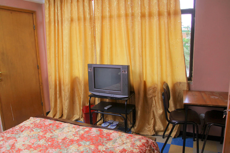 Bedroom 2, Yonas Hotel, Addis Abeba