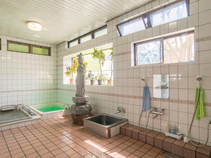 Bathroom 4, Ryokan Kenrokuen, Nobeoka