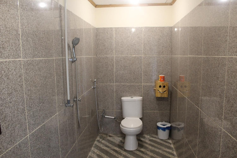 Bathroom 5, Village Corner Homestay, Lombok