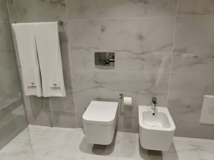 Bathroom 4, Supreme Hotel & Spa, Kavajës