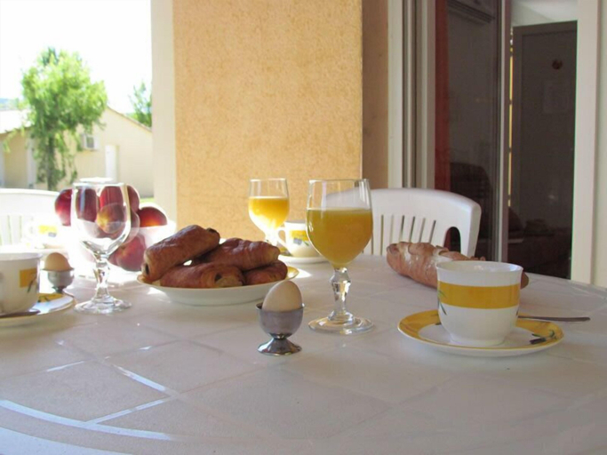 Food & Drinks 3, Domaine Des Garrigues, Ardèche