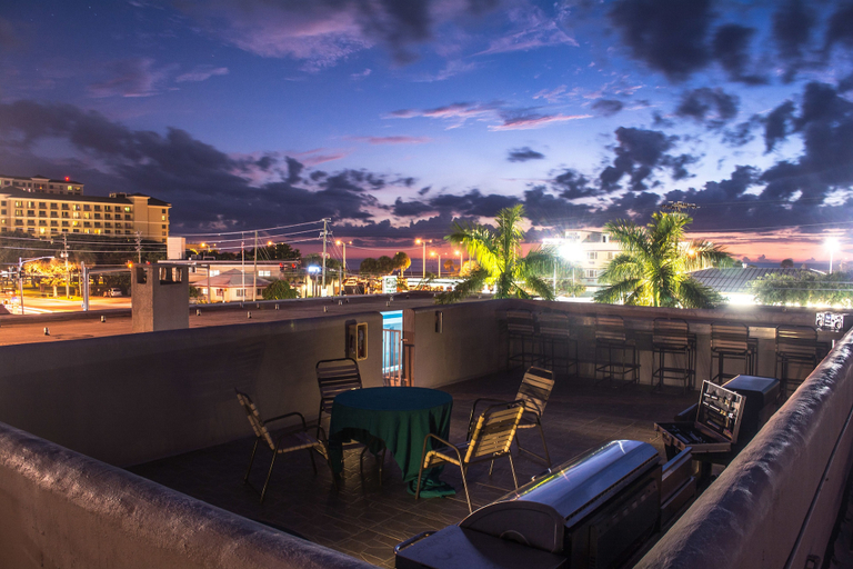 Others 5, Camelot Beach Suites, Pinellas