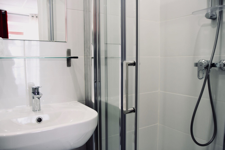 Bathroom 5, Amadeus Hotel, Paris