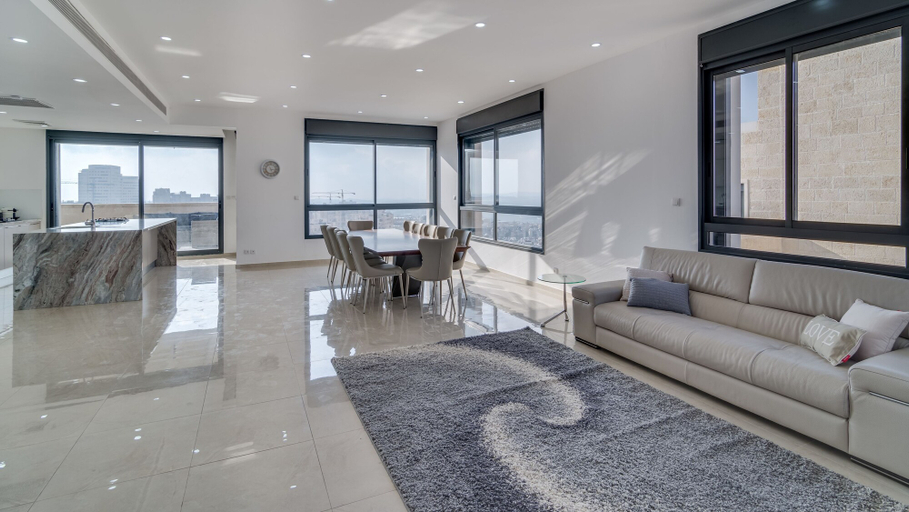 Others 5, Jerusalem Penthouse