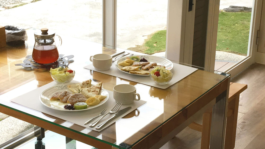 Food & Drinks 5, Caves B&B, Taitung