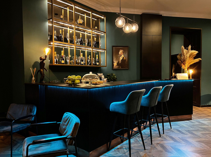 Food & Drinks 1, Rumor Rooms, Budapesti