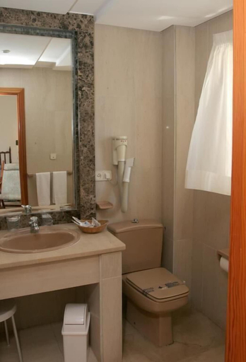 Bathroom 5, Pousada de Portomarin, Lugo
