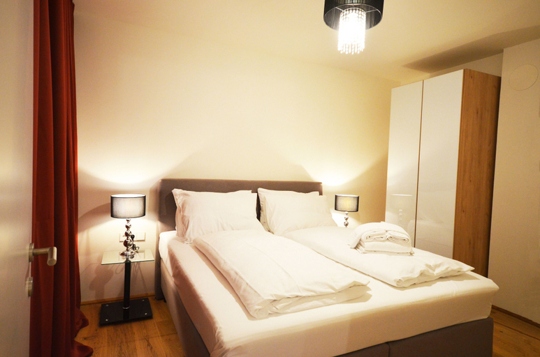 Bedroom 2, Premium Residence near Parliament, Wien