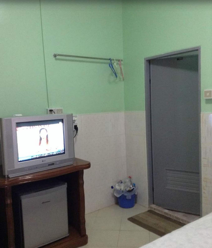 Bedroom 2, Saw Nyein San Guest House, Myingyan