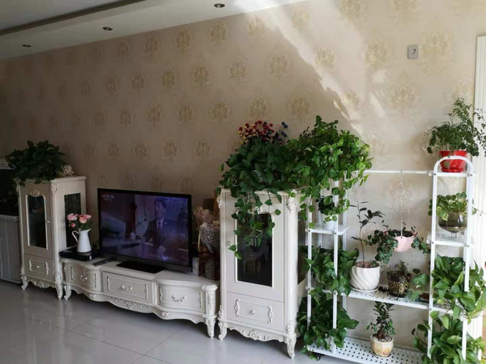 Others 1, Xiao's Apartment, Beijing