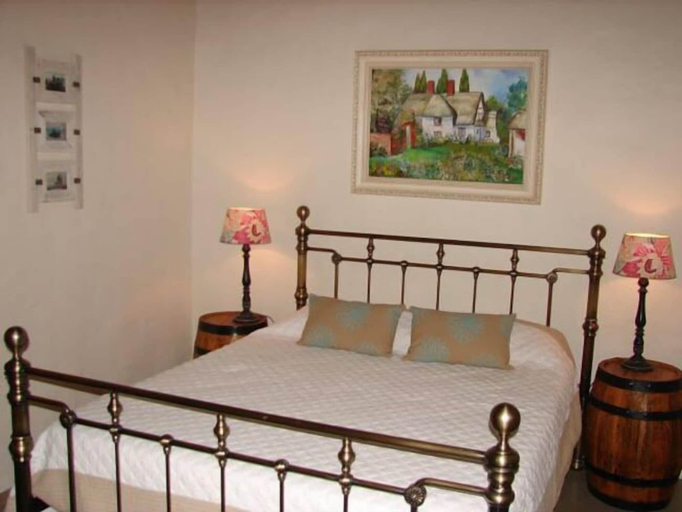 Bedroom 2, Zuidste Huisie, Overberg