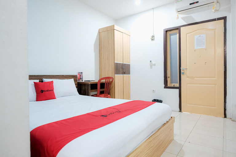 Bedroom 5, RedDoorz near Tugu Pers Jambi, Jambi