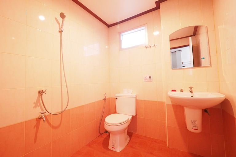 Bathroom 3, Kamalar Palace Longstay house, Phra Nakhon Si Ayutthaya