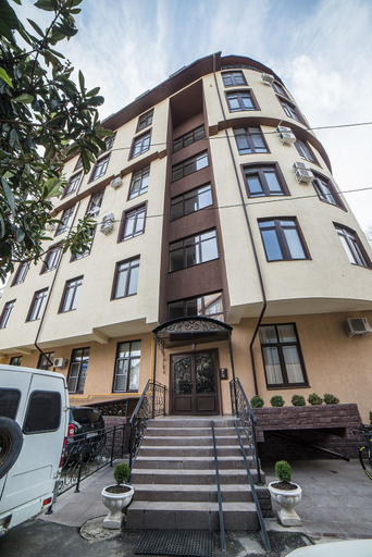 Exterior & Views 2, Apartment on Demokraticheskaya 34, Sochi gorsovet