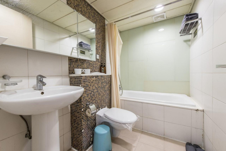 Bathroom 3, Beijing Eastern GINZA Hotel, Beijing