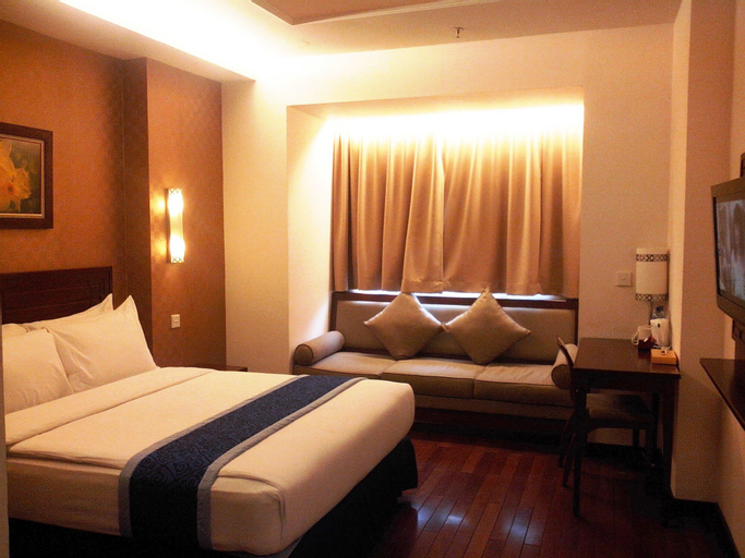 Bedroom 8