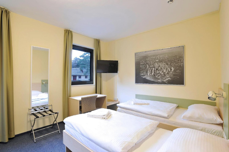 Bedroom 4, Best Deal Airporthotel Weeze, Kleve