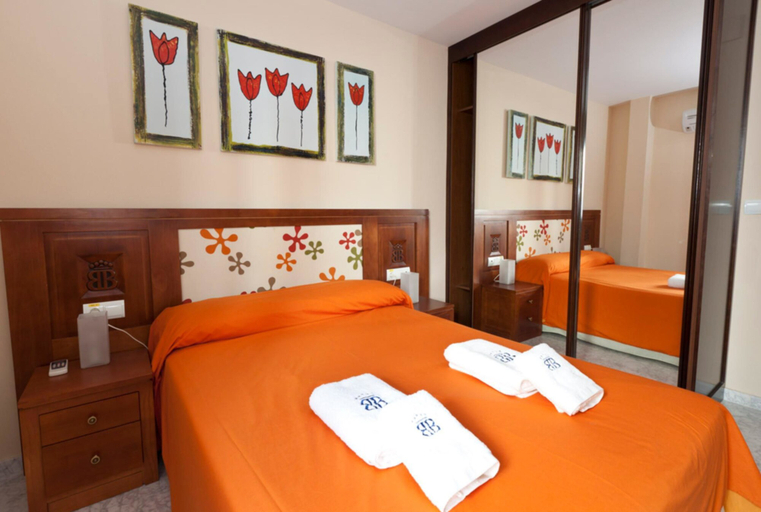 Bedroom 3, Apartamentos Mercader de Sedas, Granada