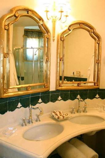 Bathroom 3, Hotel Continentale, Arezzo