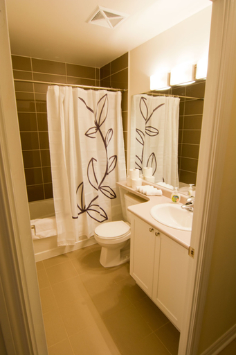 Bathroom 3, Maplewood Furnished Suites, Peel
