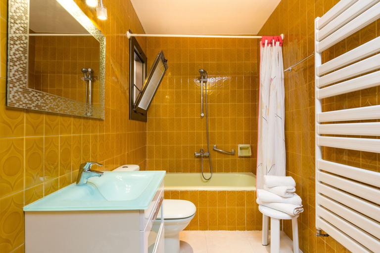 Bathroom 3, Villa Inma, Girona