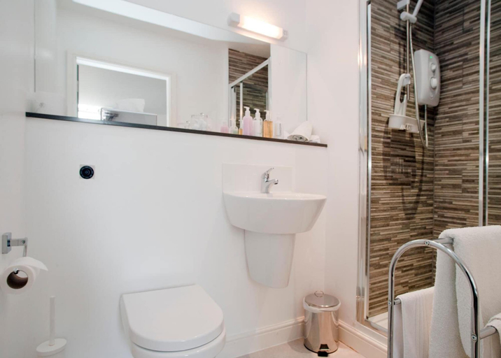 Bathroom, The Capon Tree Town House, Scottish Borders