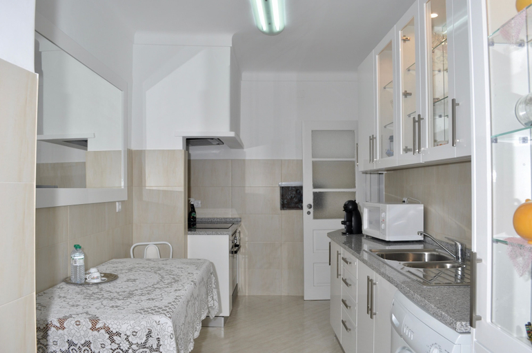 Others 4, Mary Apartments, Almada
