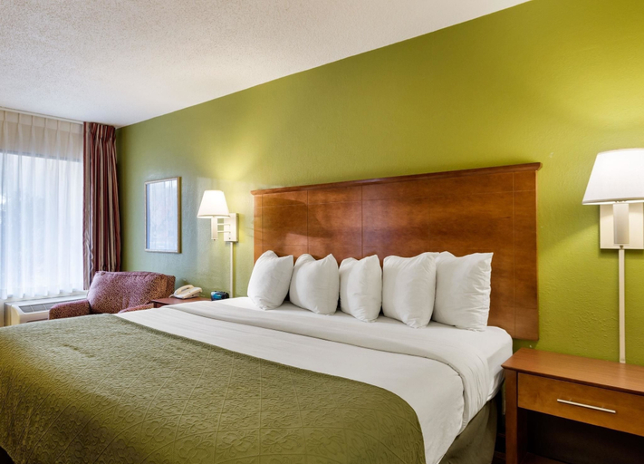 Bedroom 2, Quality Inn Blytheville, Mississippi