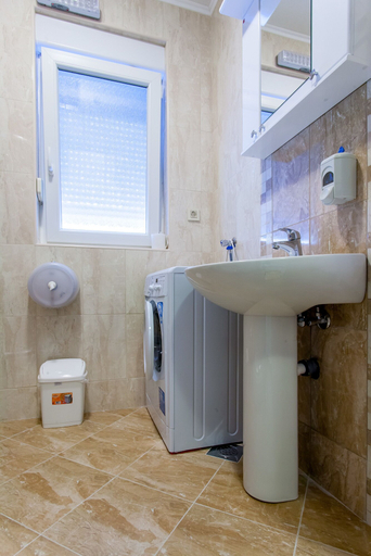 Bathroom 4, Apartments Ljubica