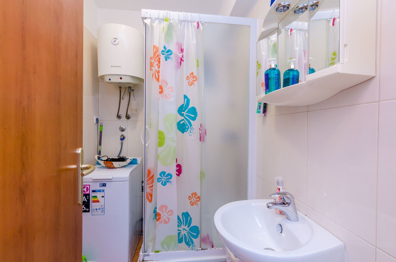 Bathroom 2, Apartments Captain, Dubrovnik