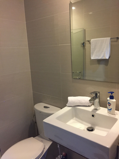 Bathroom 3, Condo 101 Newport Boulevard, Pasay City