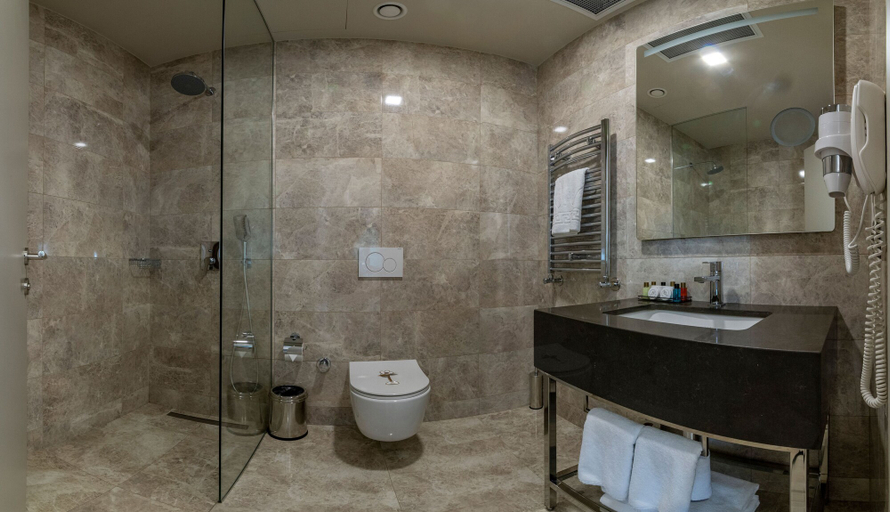 Bathroom 5, The Hotel Beyaz Saray - Grand Bazaar, Fatih