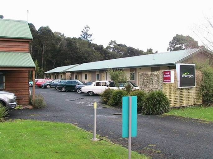Exterior & Views 5, Motel Strahan, West Coast